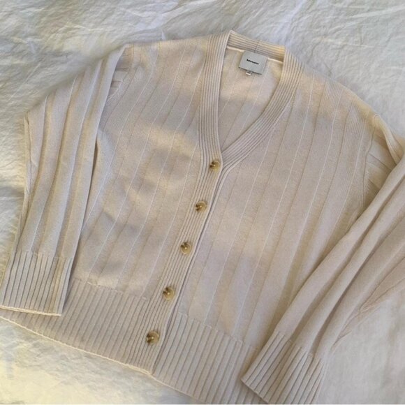 Reformation Women's White and Cream Jumper - Picture 1 of 5